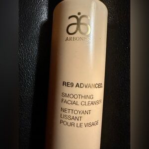 NWOB & TOP Arbonne RE9 Advanced - smoothing facial cleanser,- 1 oz / 30mL